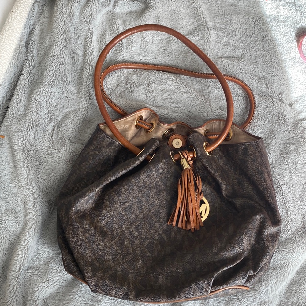 Michael Kors bucket purse